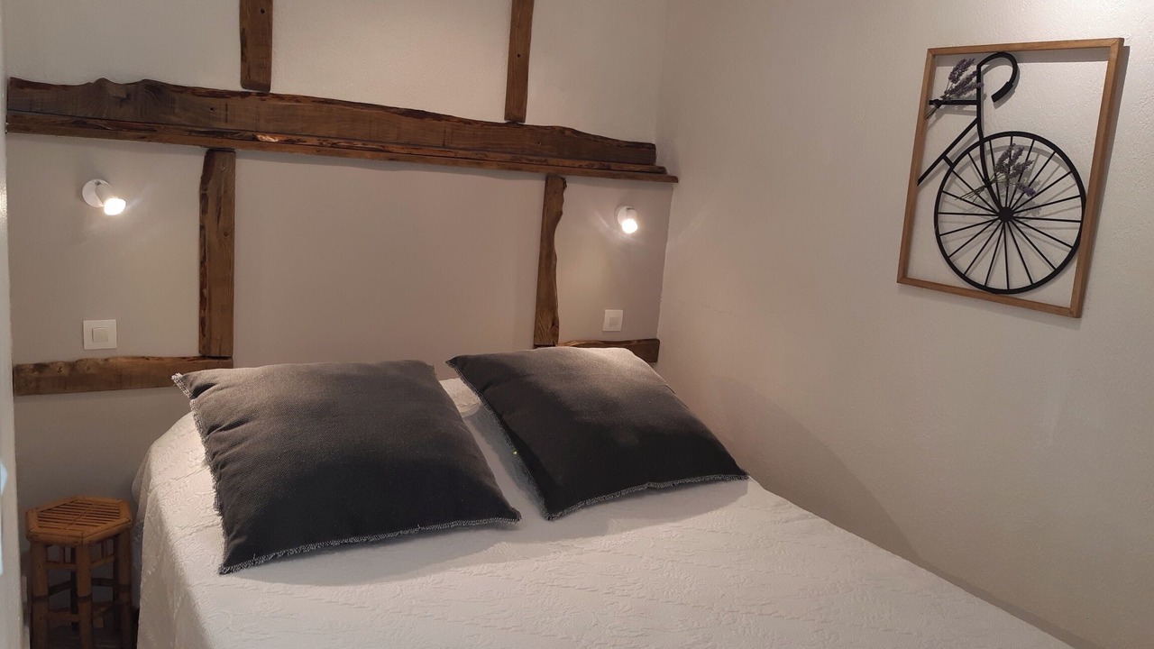 Photo of Bedroom in Montferrat