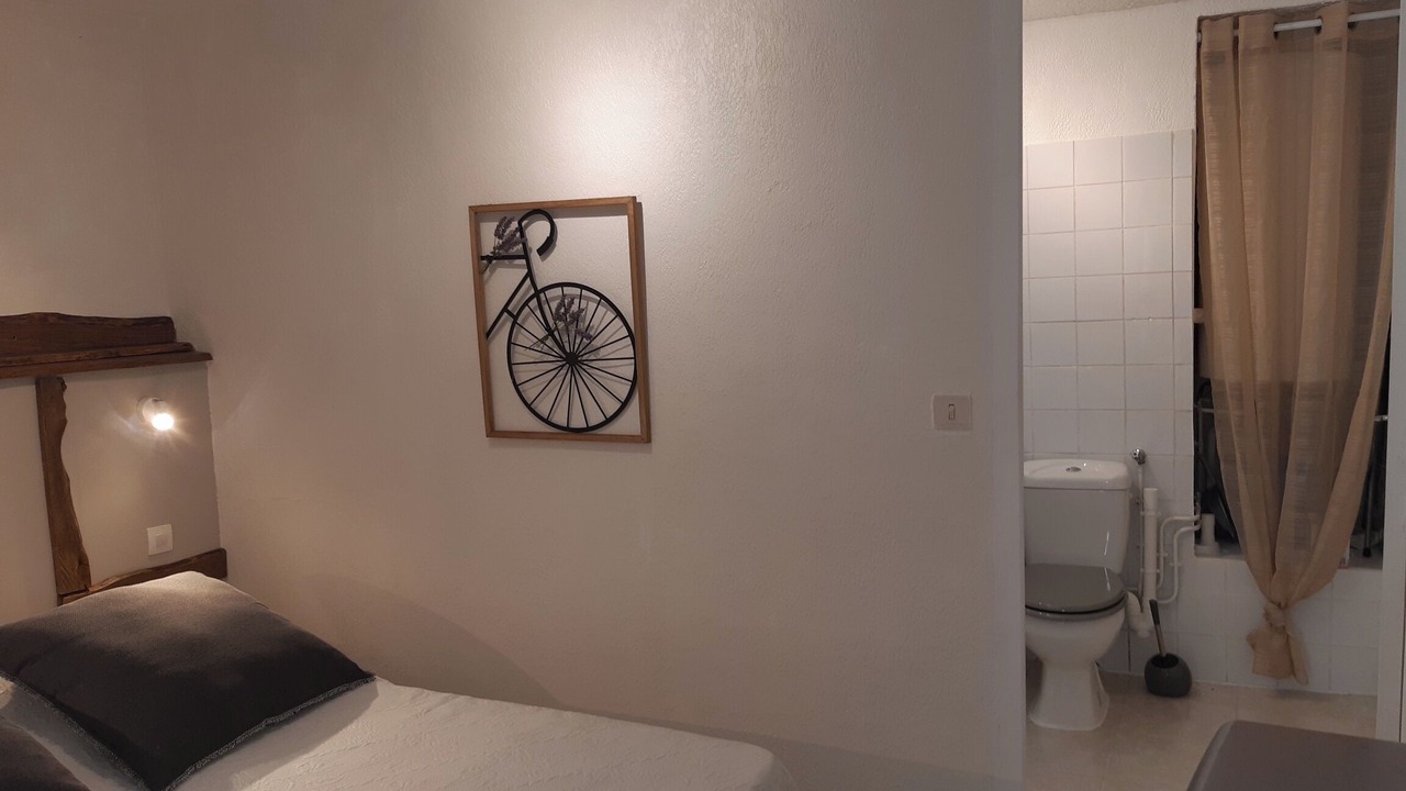 Photo of Bedroom in Montferrat