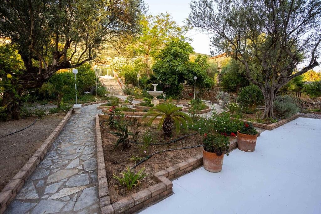 Photo of Outdoor in Diasella