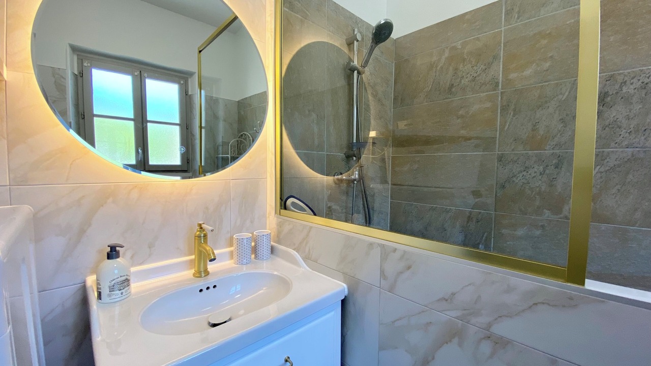 Photo of Bathroom in Valence