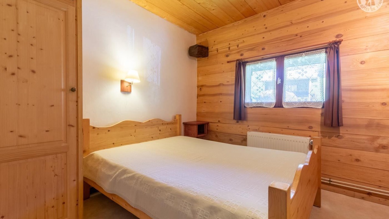 Photo of Bedroom in Areches