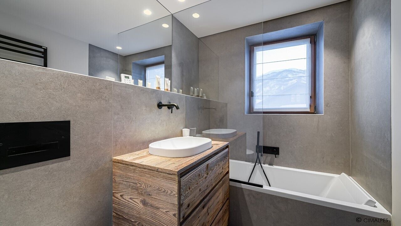 Photo of Bathroom in Saint-Marcel