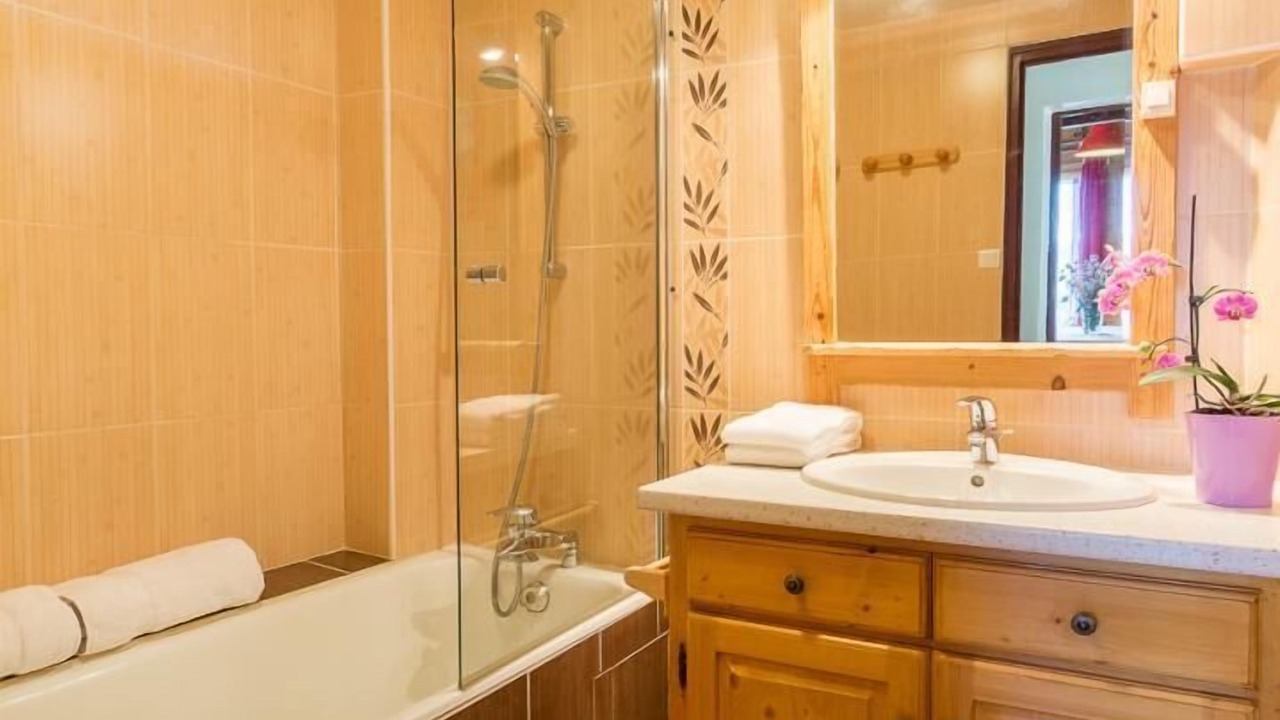 Photo of Bathroom in Hauteluce