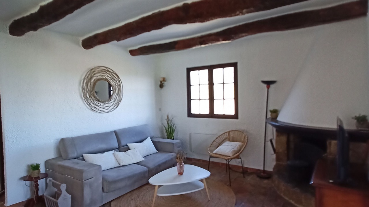 Photo of Livingroom in Montmeyan