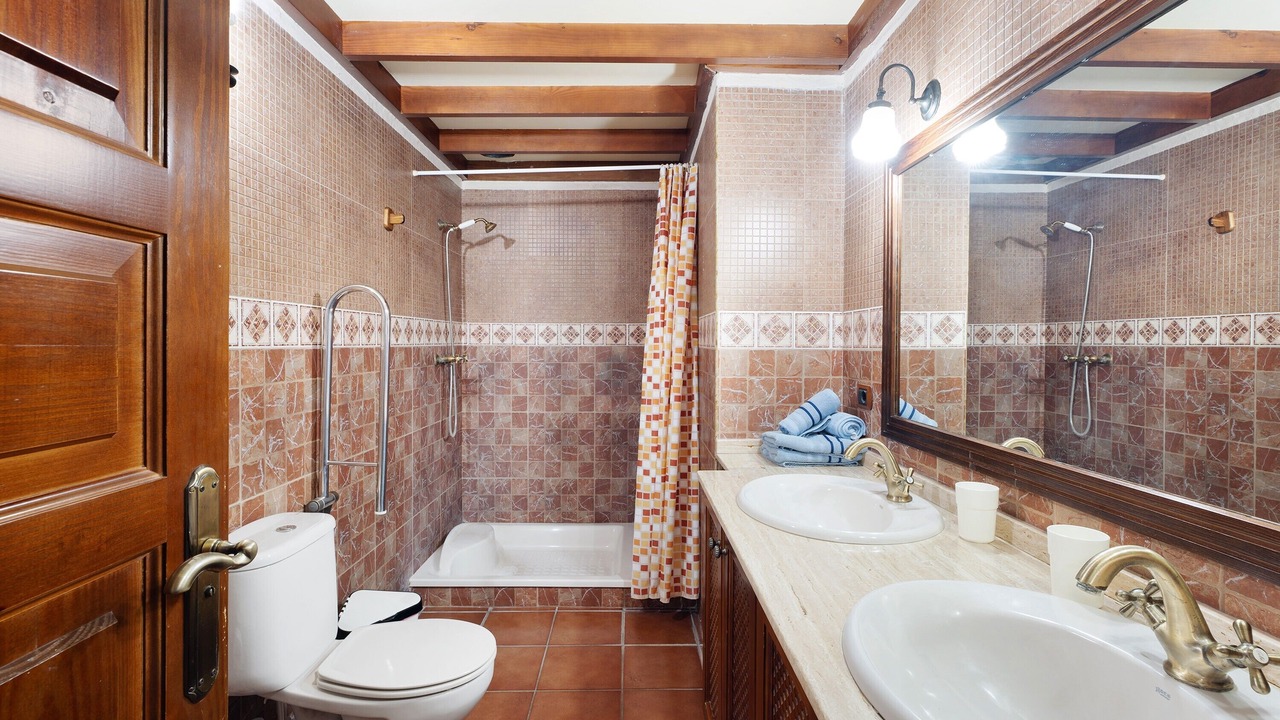Photo of Bathroom in Las Galletas