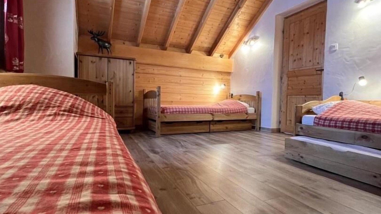 Photo of Bedroom in Albiez-le-Vieux