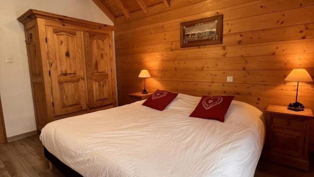 Photo of Bedroom in Albiez-le-Vieux