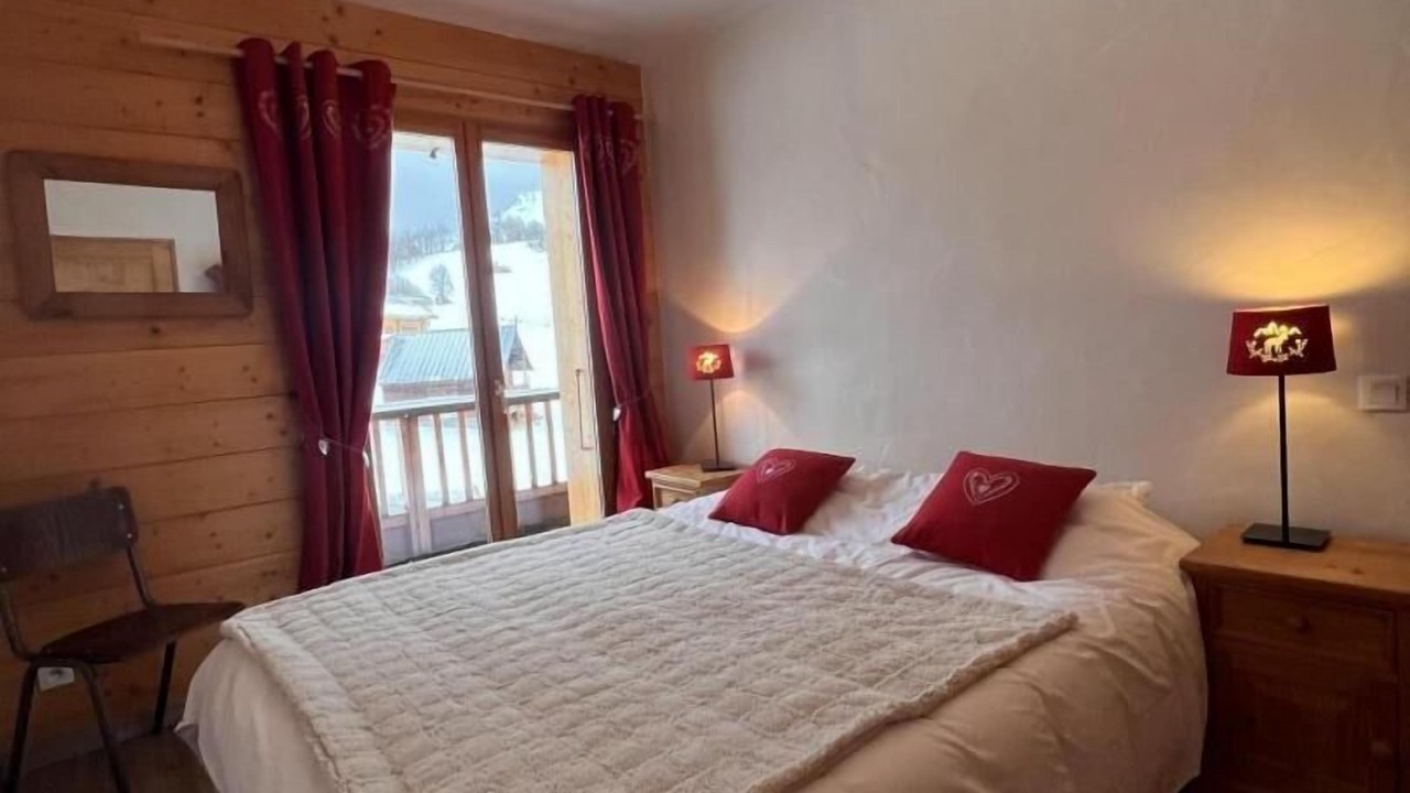 Photo of Bedroom in Albiez-le-Vieux