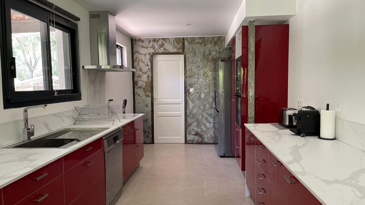 Photo of Kitchen in Meounes-les-Montrieux