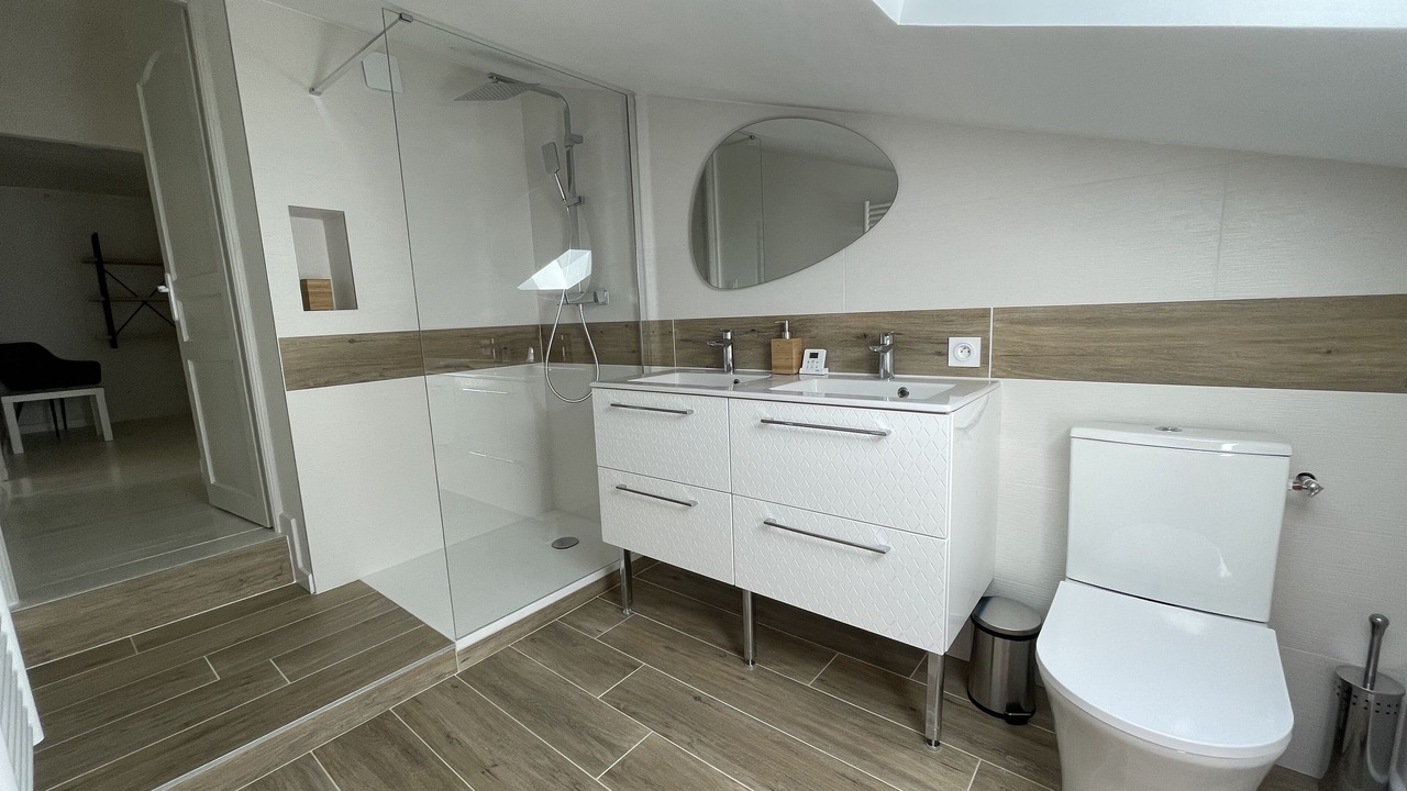 Photo of Bathroom in Meounes-les-Montrieux