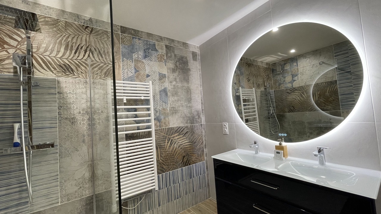Photo of Bathroom in Meounes-les-Montrieux
