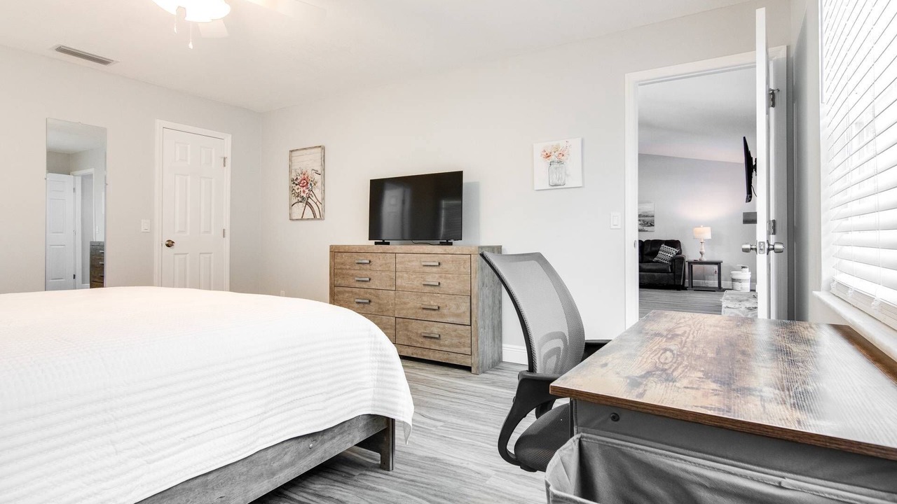 Photo of Bedroom in Bloomingdale
