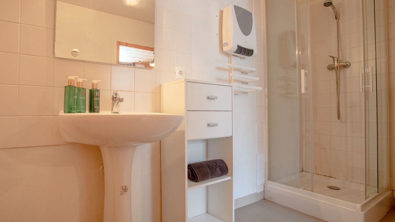 Photo of Bathroom in Saint-Marcel
