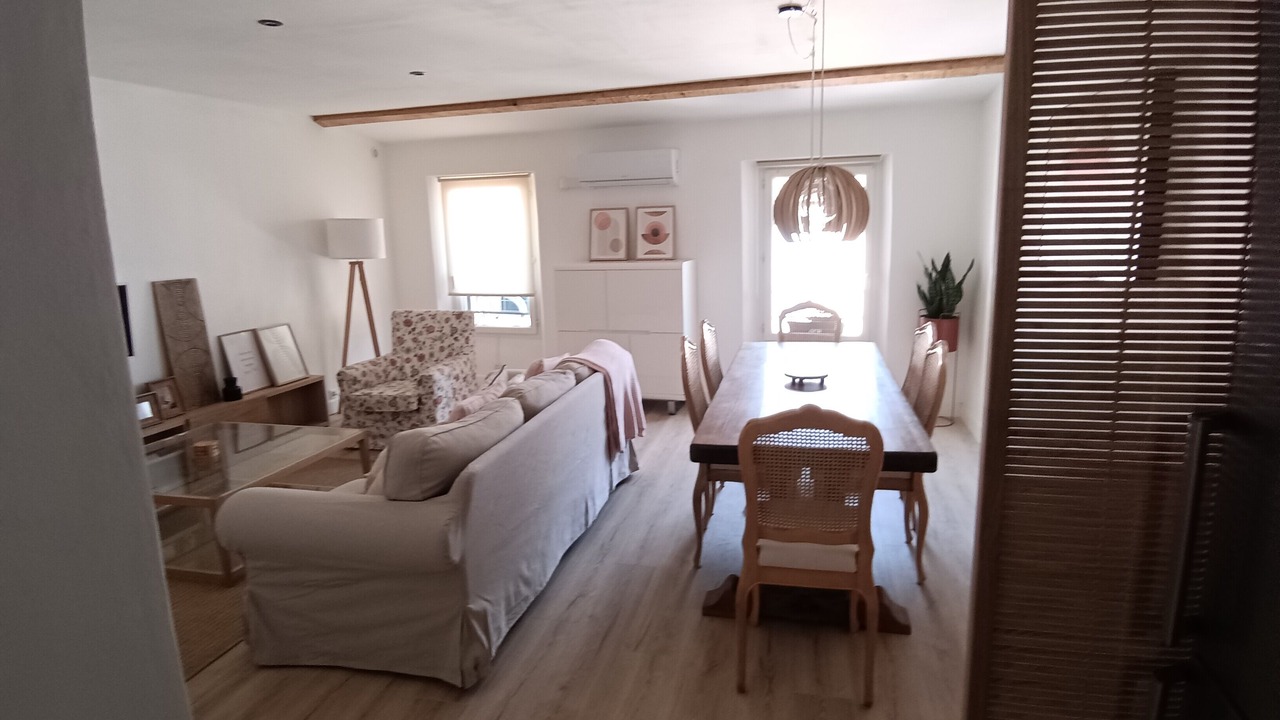 Photo of Livingroom in Puget-Ville