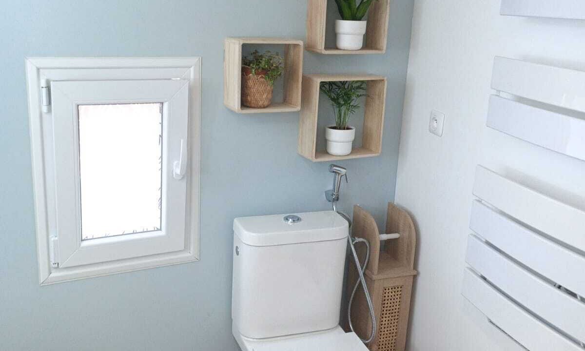 Photo of Bathroom in Puget-Ville
