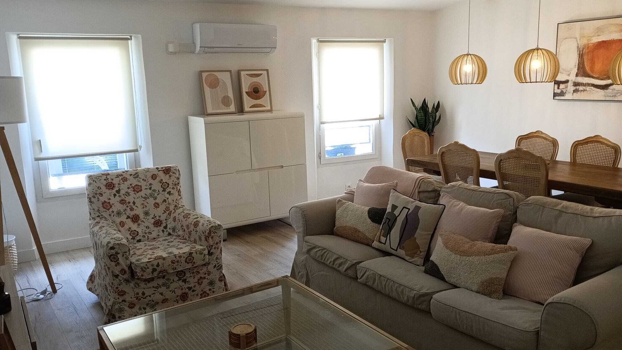 Photo of Livingroom in Puget-Ville