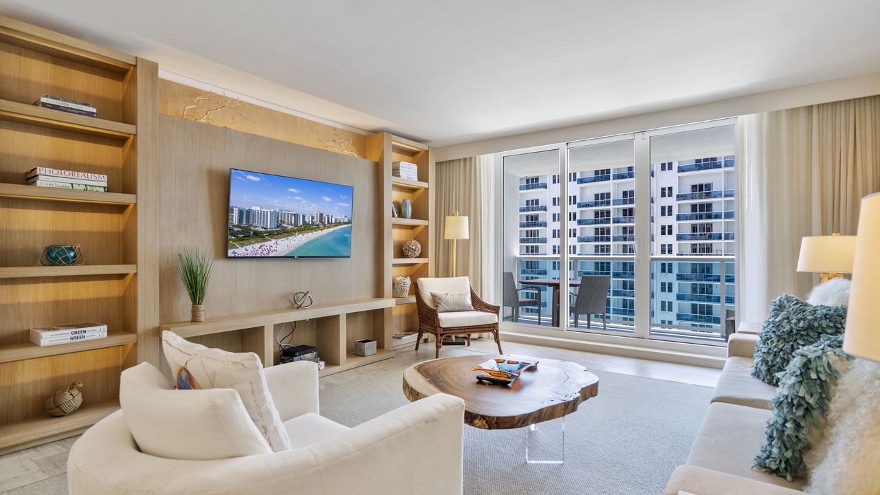 Photo of Livingroom in Mid Beach