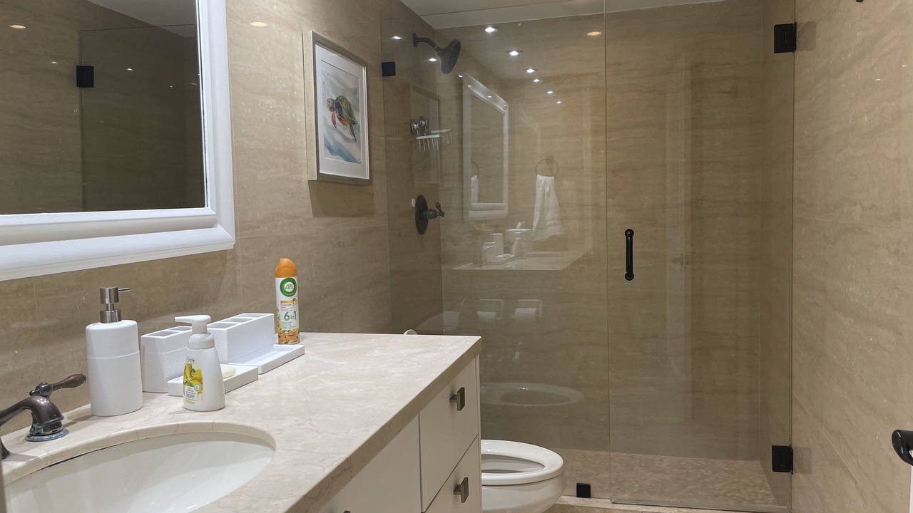 Photo of Bathroom in Key Biscayne
