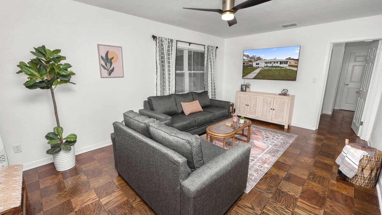 Photo of Livingroom in Lakeland