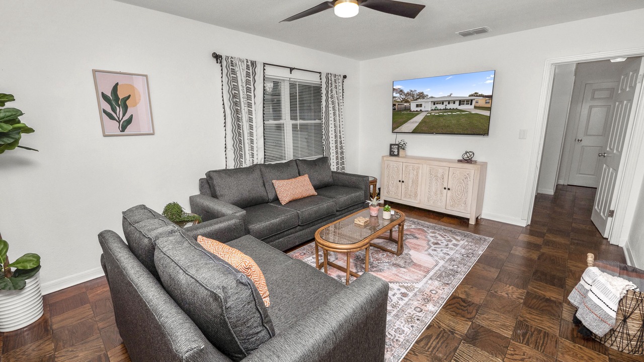 Photo of Livingroom in Lakeland