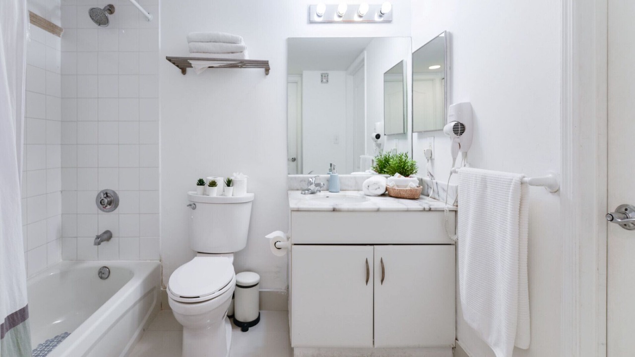 Photo of Bathroom in Brickell
