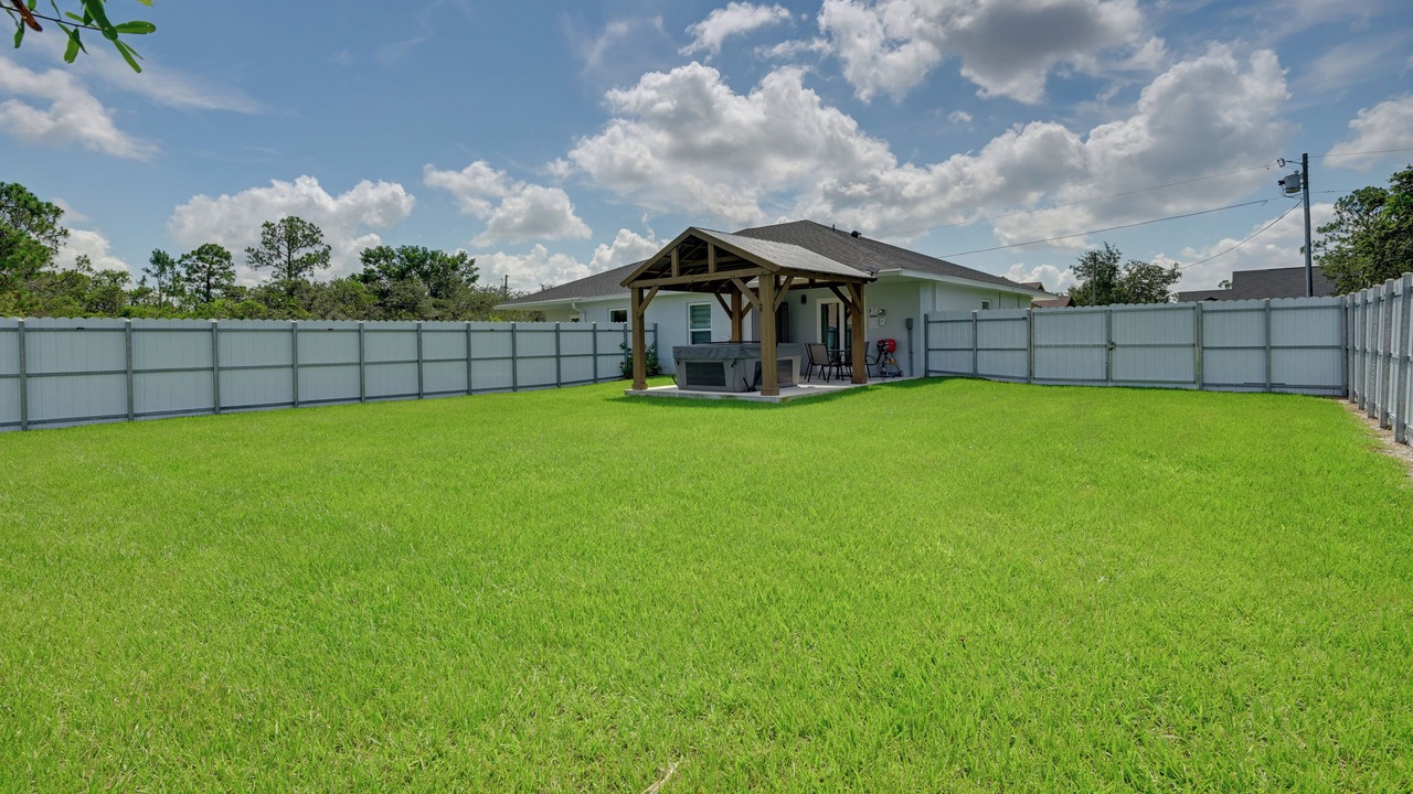 Photo of Outdoor in Sun 'N Lake