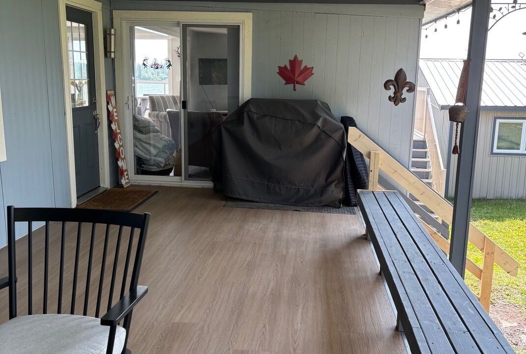 Photo of Patio Balcony in 70 Mile House