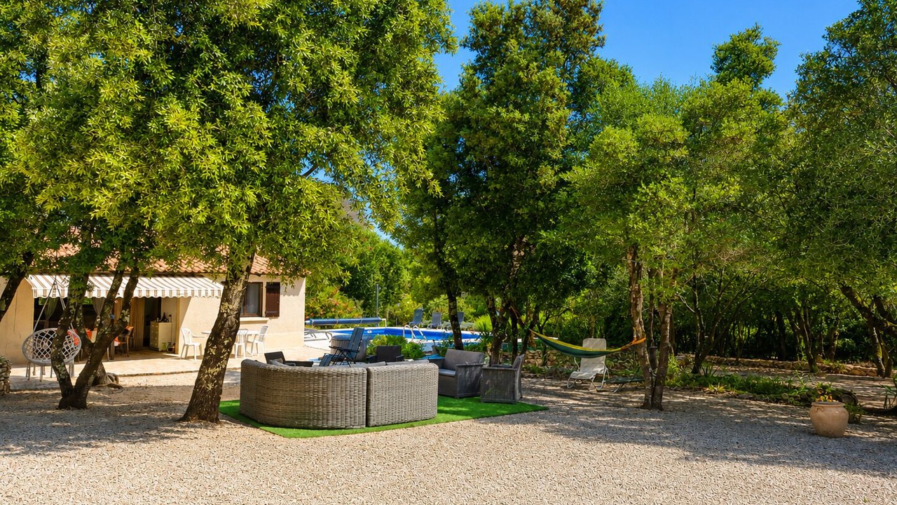 Photo of Patio Balcony in Mejannes-le-Clap