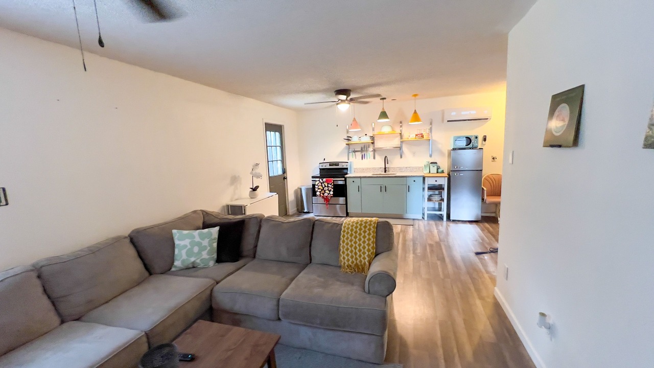 Photo of Livingroom in Nichols