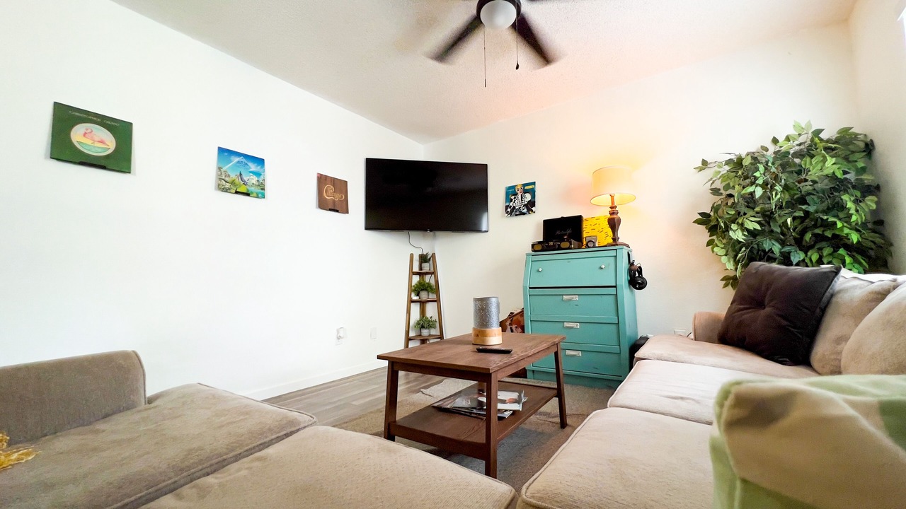 Photo of Livingroom in Nichols