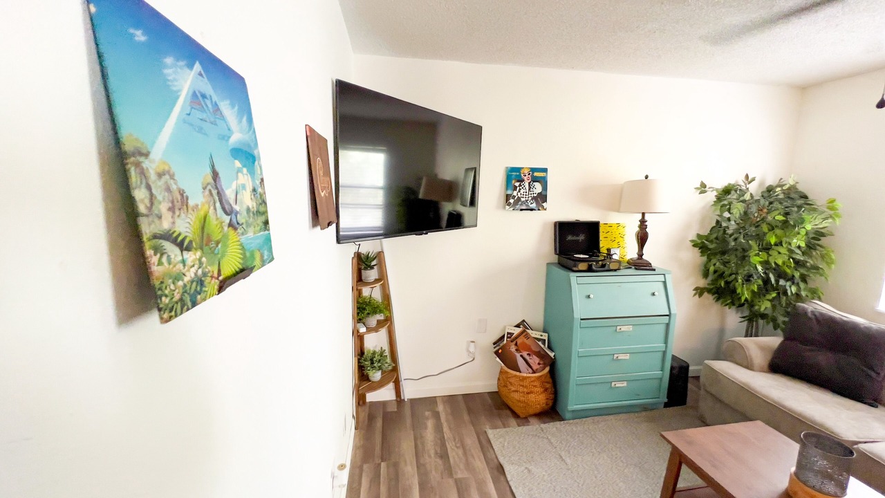 Photo of Livingroom in Nichols