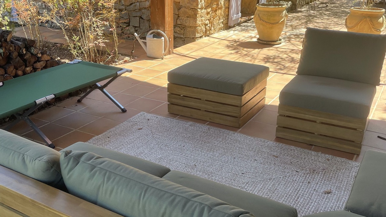 Photo of Patio Balcony in Entrecasteaux