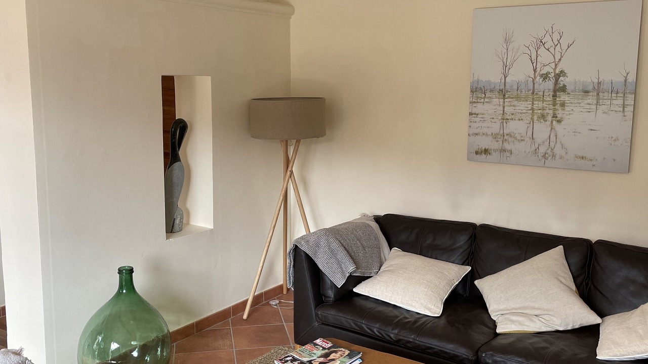 Photo of Livingroom in Entrecasteaux