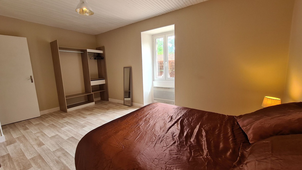 Photo of Bedroom in Verneuil-sur-Igneraie