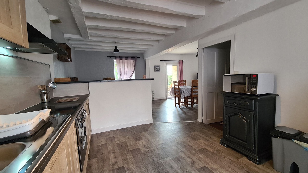 Photo of Kitchen in Verneuil-sur-Igneraie