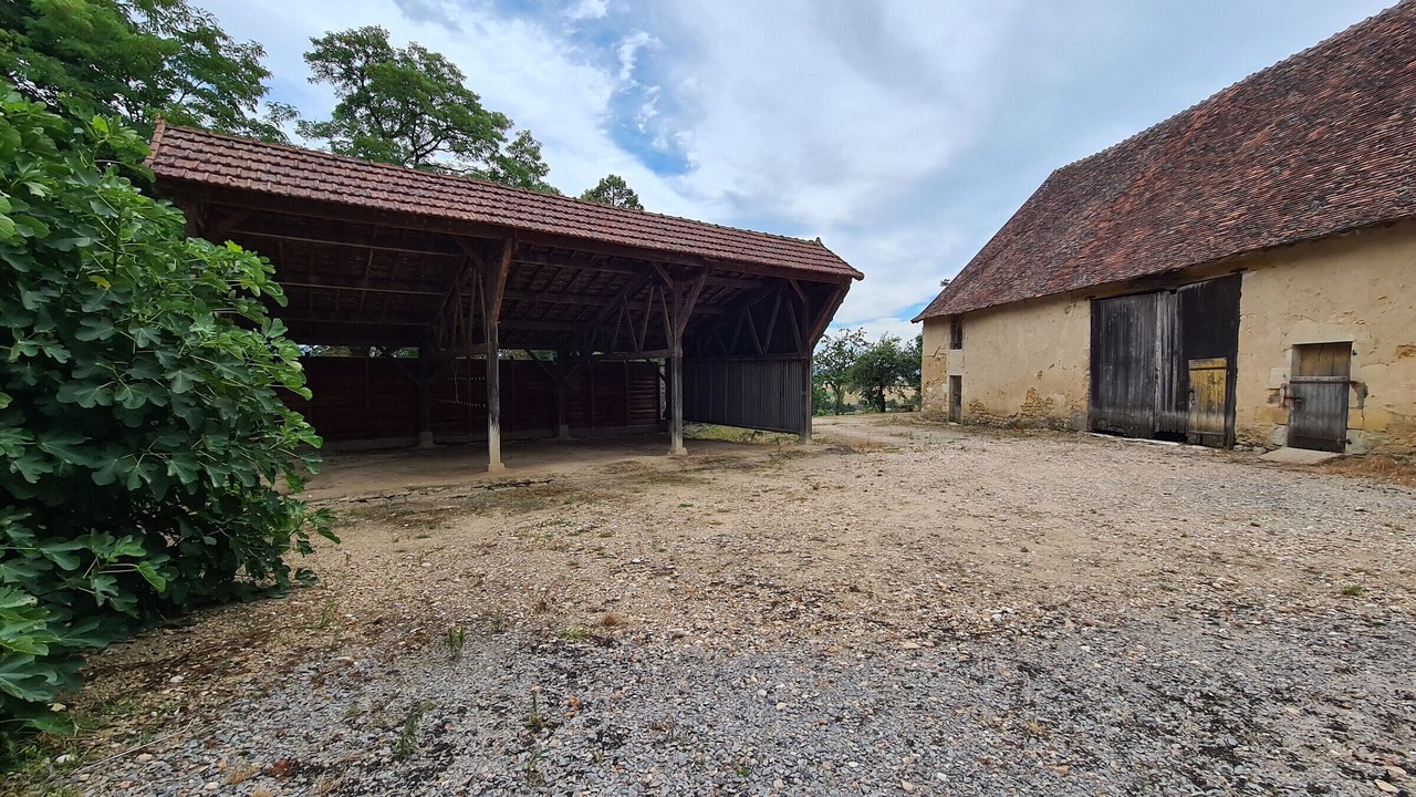 Photo of Outdoor in Verneuil-sur-Igneraie