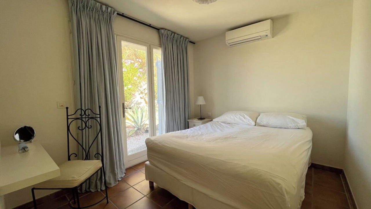 Photo of Bedroom in Ollioules