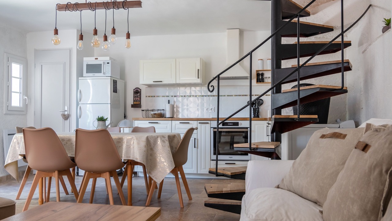 Photo of Livingroom in Fox-Amphoux