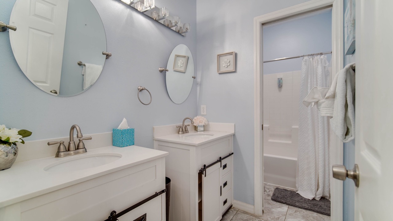 Photo of Bathroom in Sunset Ridge