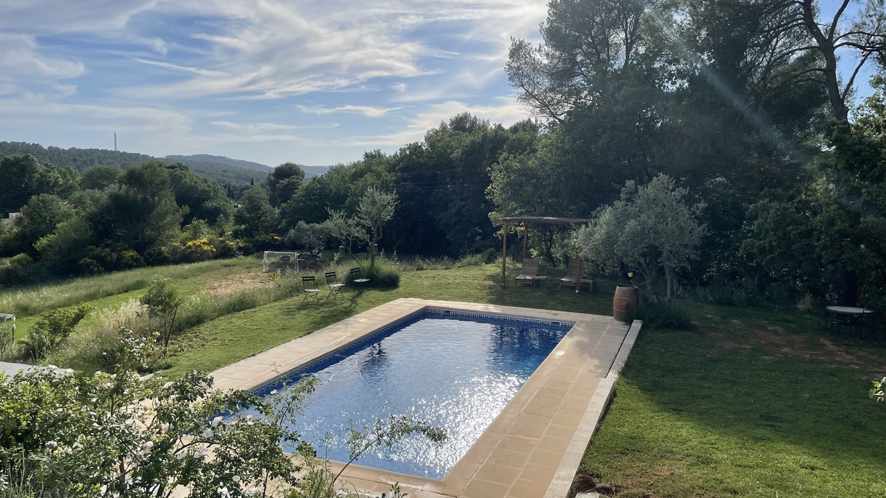 Photo of Outdoor in Chateauneuf-le-Rouge