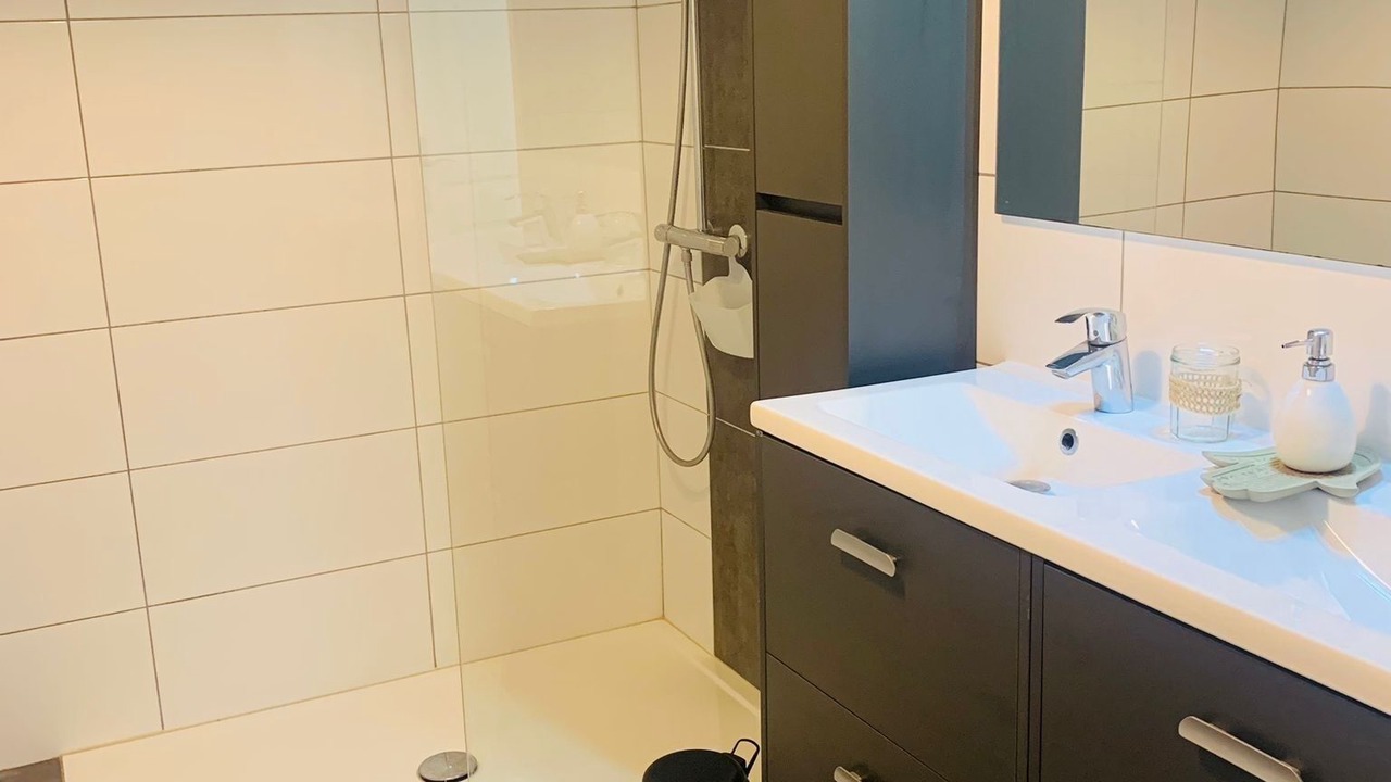 Photo of Bathroom in Chateauneuf-le-Rouge