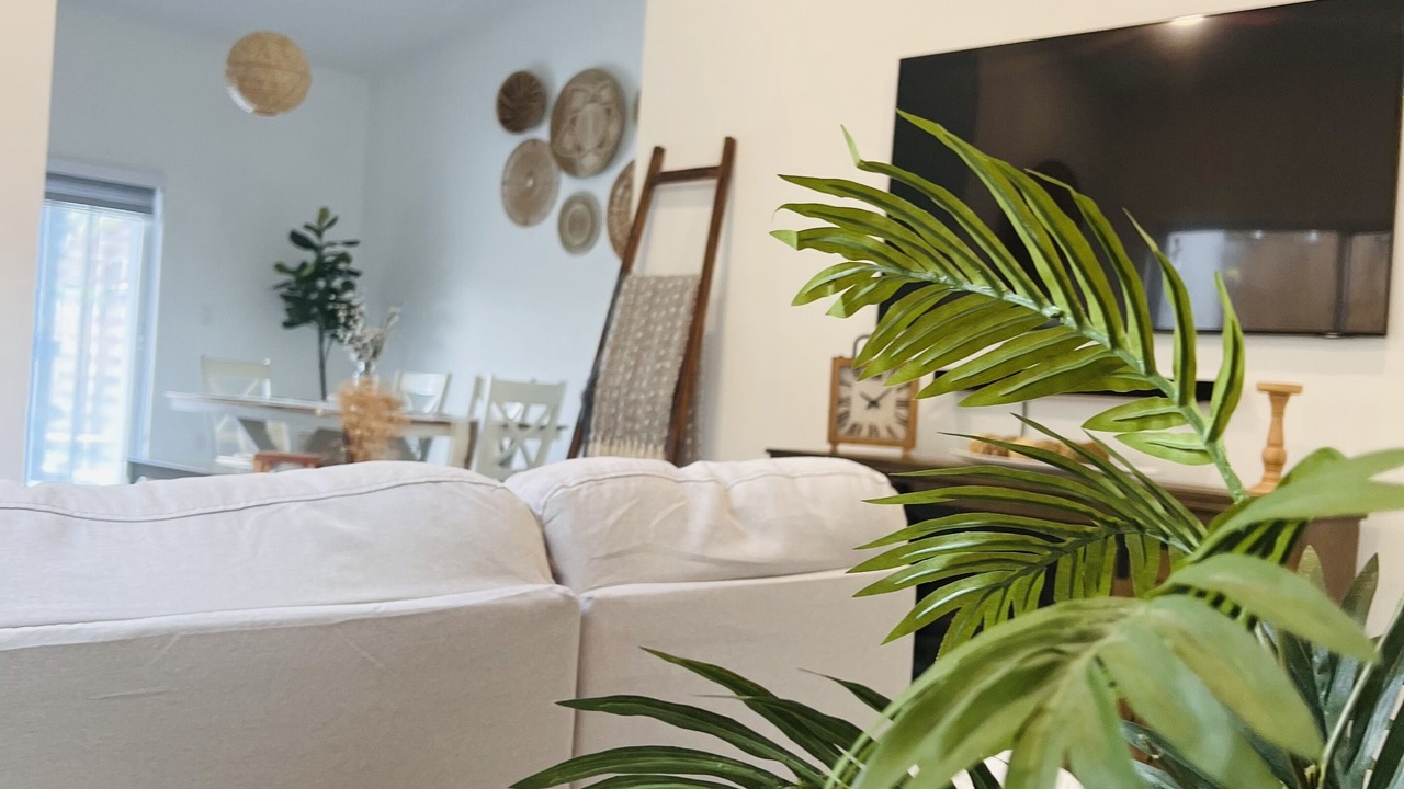 Photo of Livingroom in Richmond West