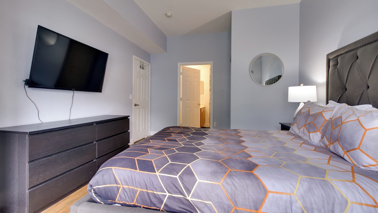 Photo of Bedroom in Venetian Bay Villages