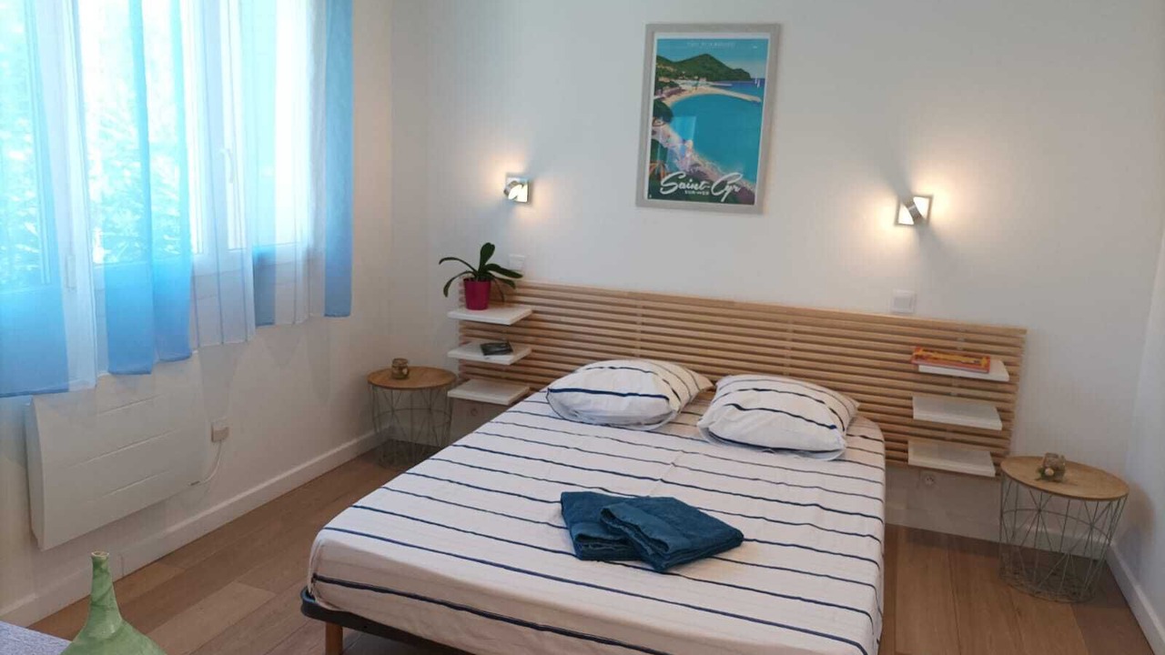 Photo of Bedroom in Saint-Cyr-sur-Mer