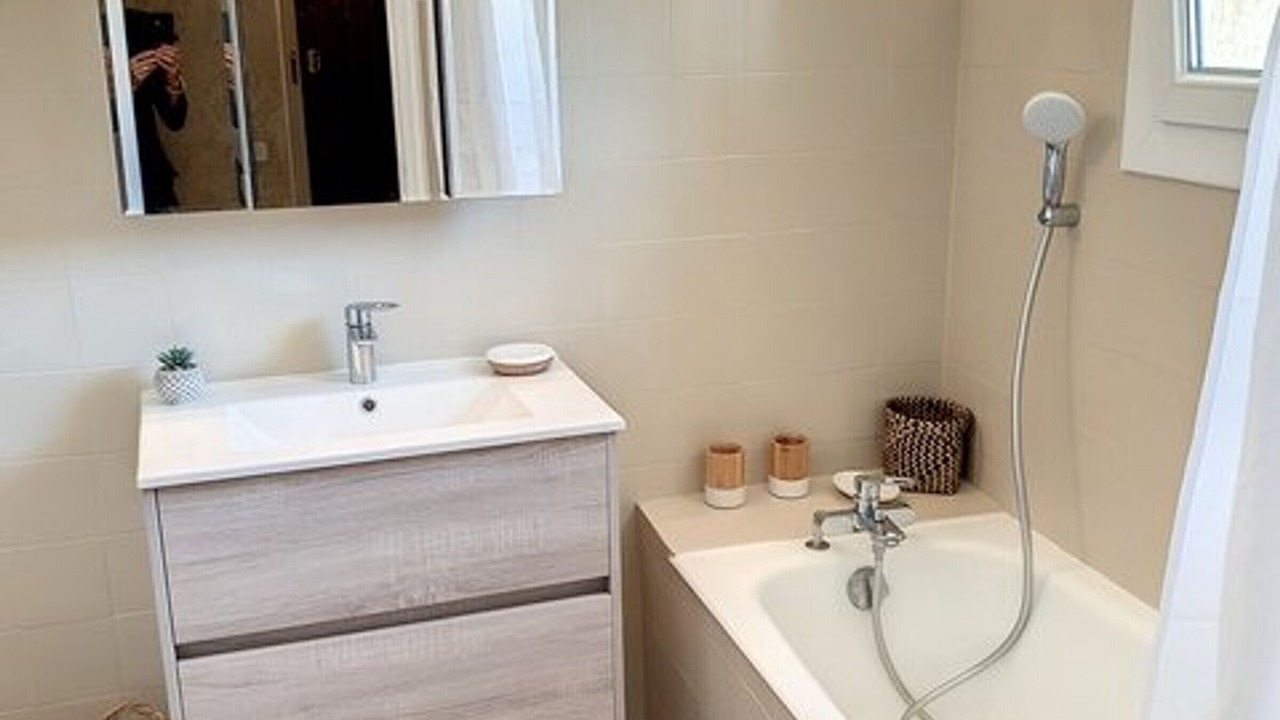 Photo of Bathroom in La Faviere