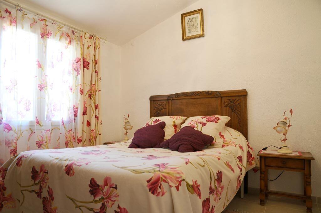 Photo of Bedroom in Regusse