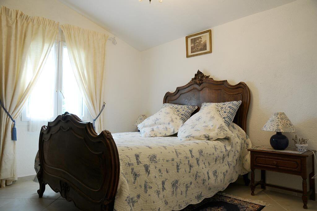 Photo of Bedroom in Regusse