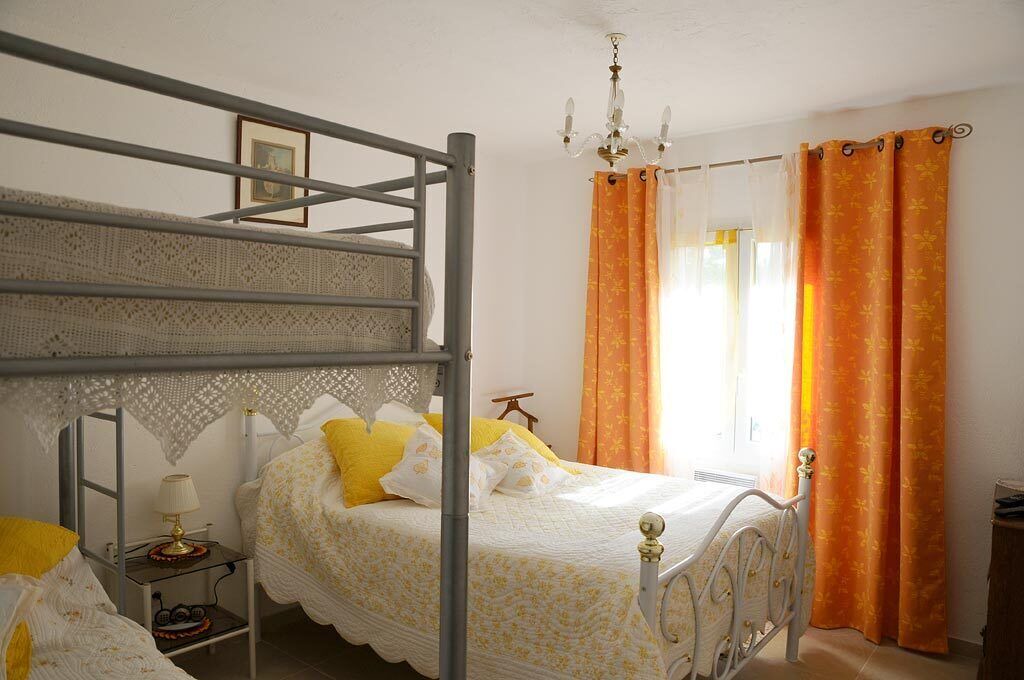 Photo of Bedroom in Regusse