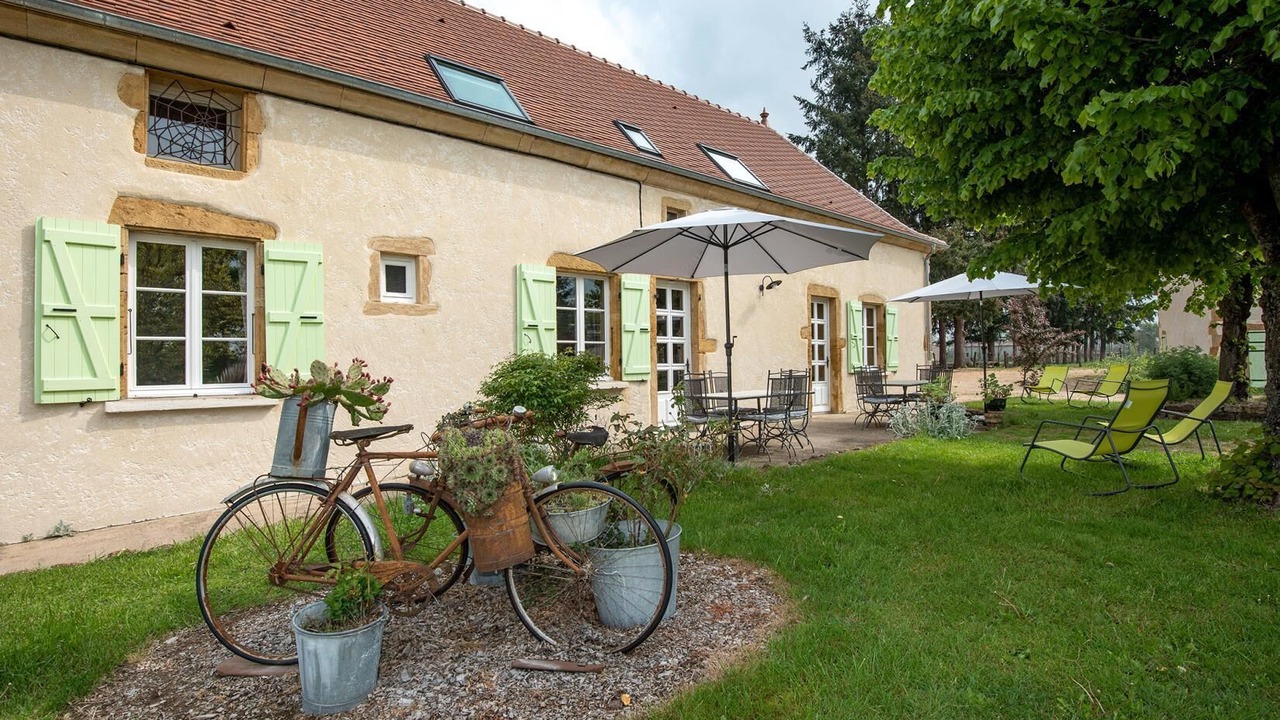 Photo of Outdoor in L'Hopital-le-Mercier