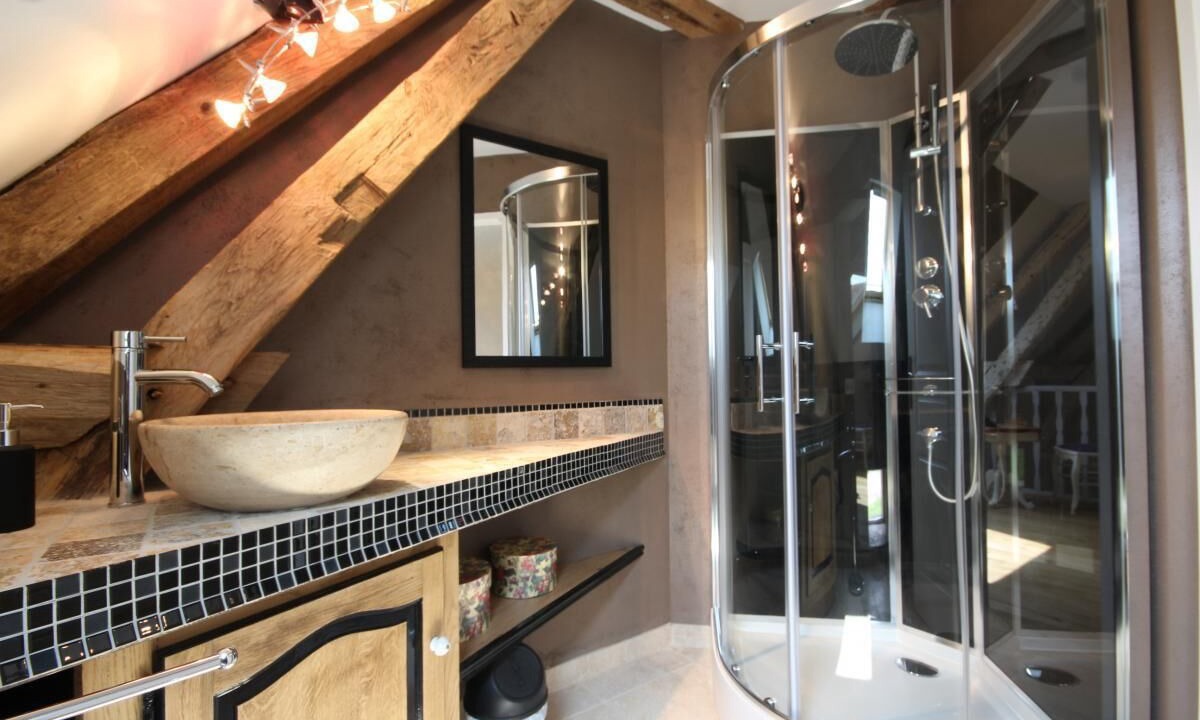 Photo of Bathroom in L'Hopital-le-Mercier